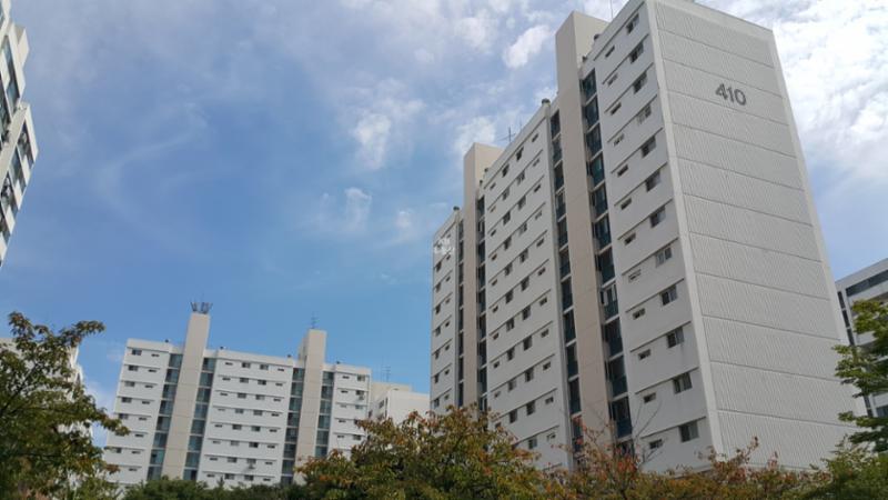 금강마을아파트 410동 단지전경 모습입니다