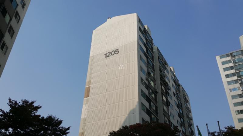 단지 주변으로 부천중앙공원이 바로 인접해 있어 여가활동 및 휴식을 취하기 좋아요