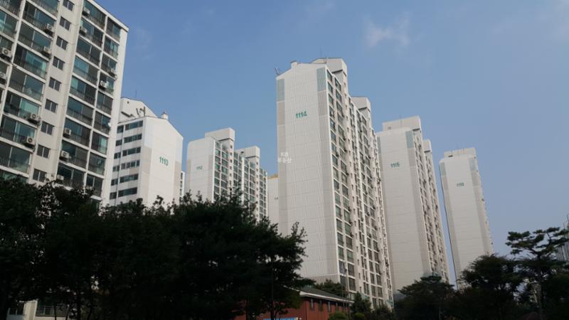 최고 25층의 보람마을아주는 넓은 동간 간격과 채광과 환기가 우수해요