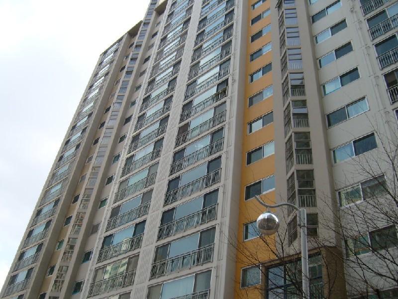 S7303704