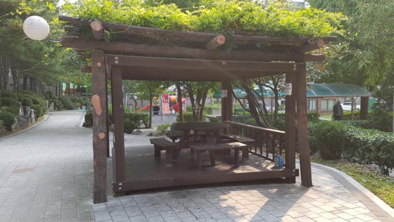 단지 내에서 즐겁고 여유로운 시간을 보낼 수 있는 쉼터예요
