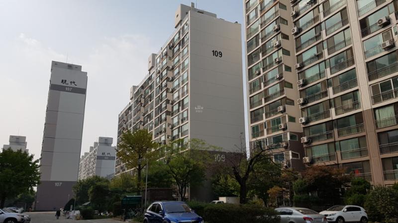 판상형 구조로 넉넉한 동간 거리를 확보하여, 입주민의 프라이버시를 보호할 뿐만 아니라 개방감과 함께 쾌적함을 느낄 수 있는 단지에요