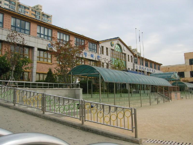 명현초1