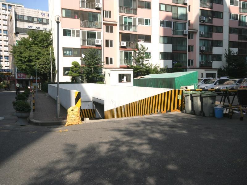 지하주차장입구