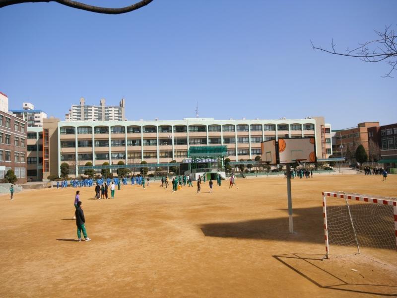 용현중교