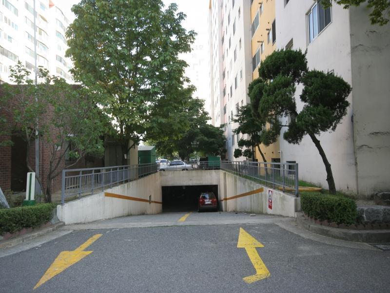 지하주차장입구