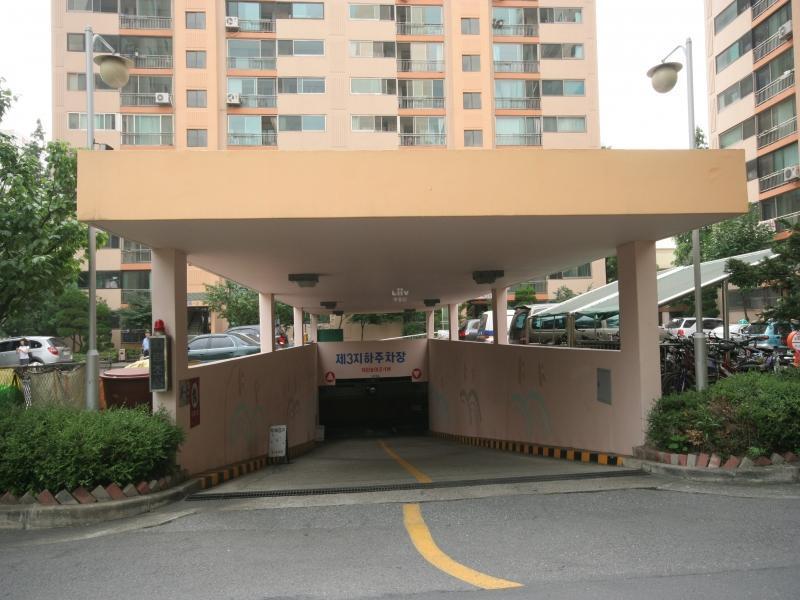지하주차장입구