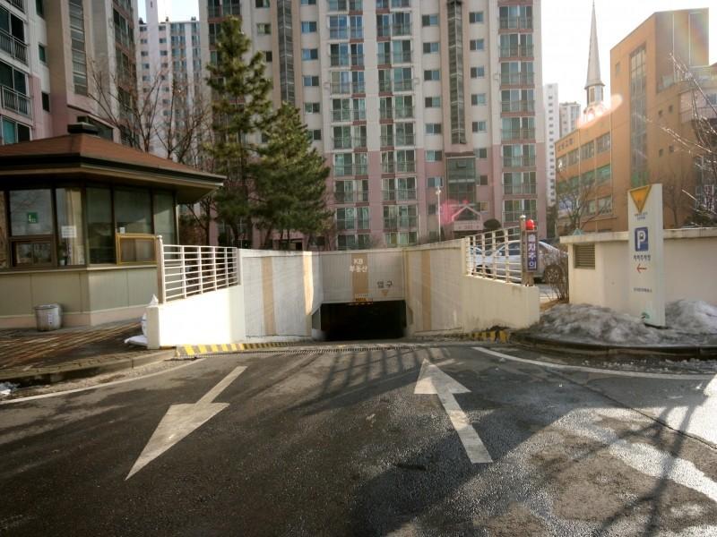 지하주차장입구