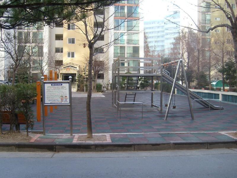 S7302242
