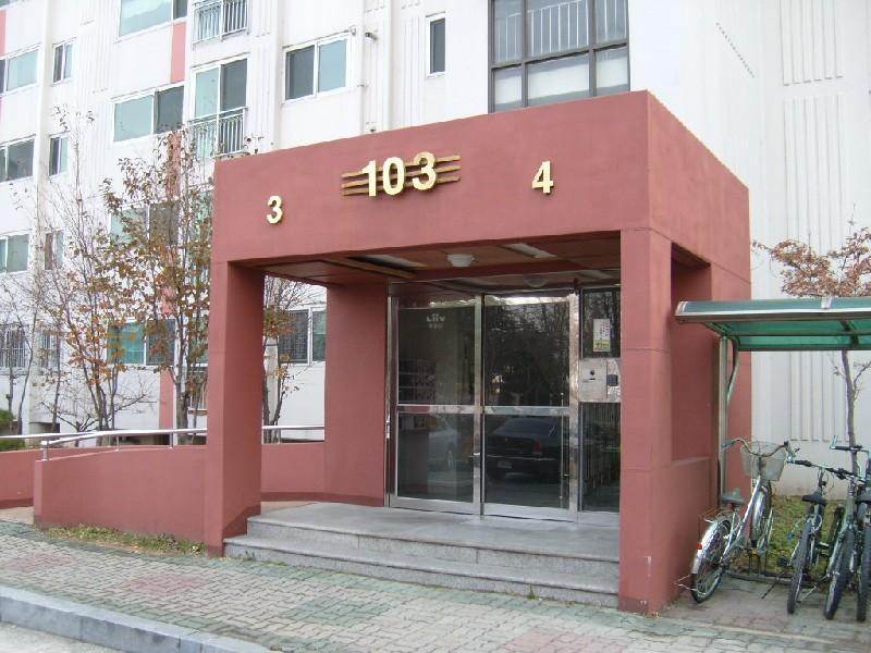 S7304143