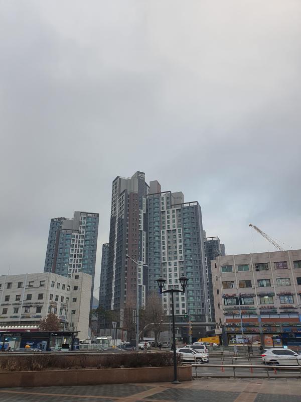 동동