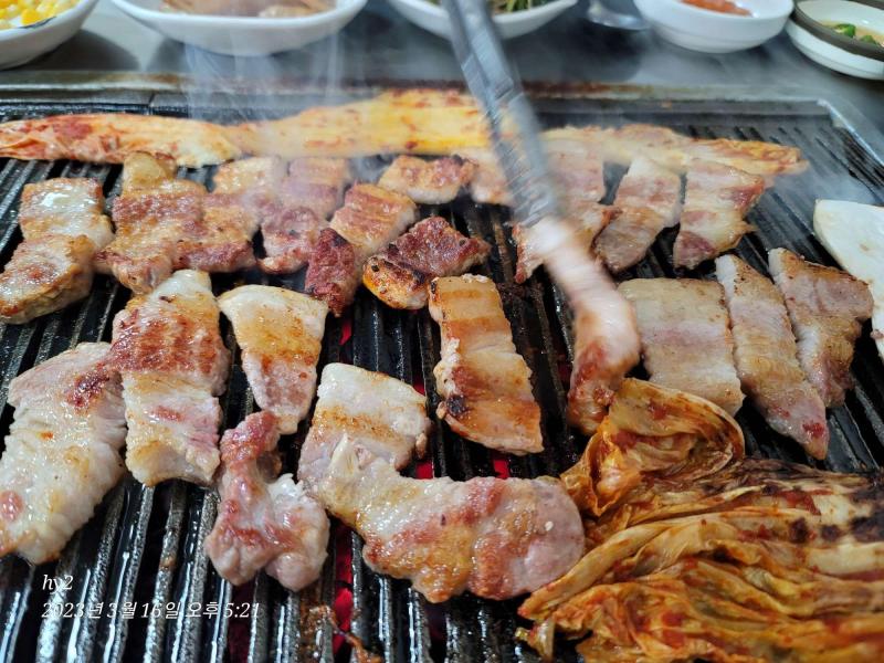 먹음직스런 삼겹살 | KB부동산