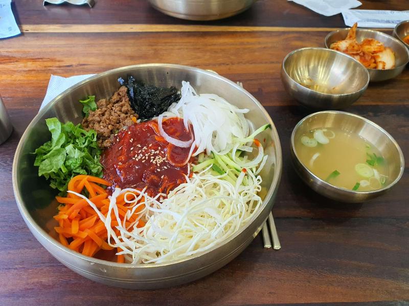 입맛 없을 땐 매콤한 비빔국수가 딱이죠 | KB부동산