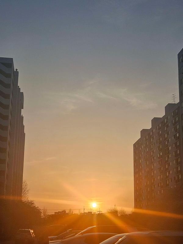 해 지는 노을 🌇 | KB부동산