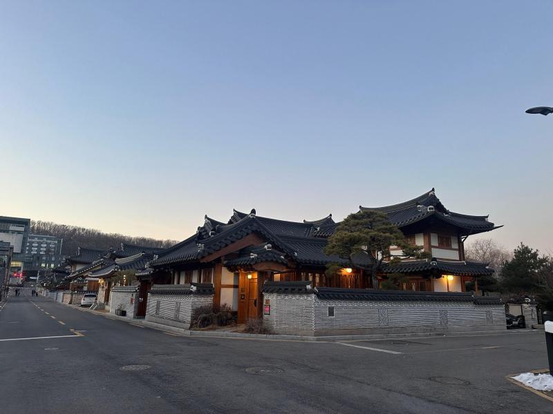 한옥마을 산책하고 왔어요. | KB부동산