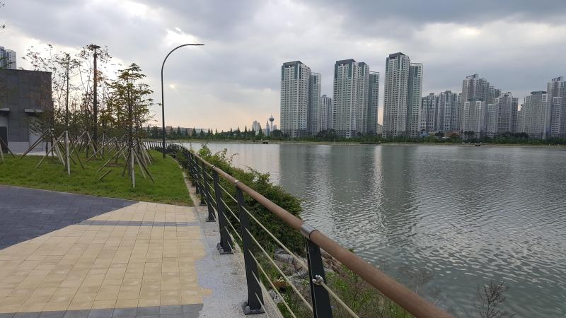 춉춉