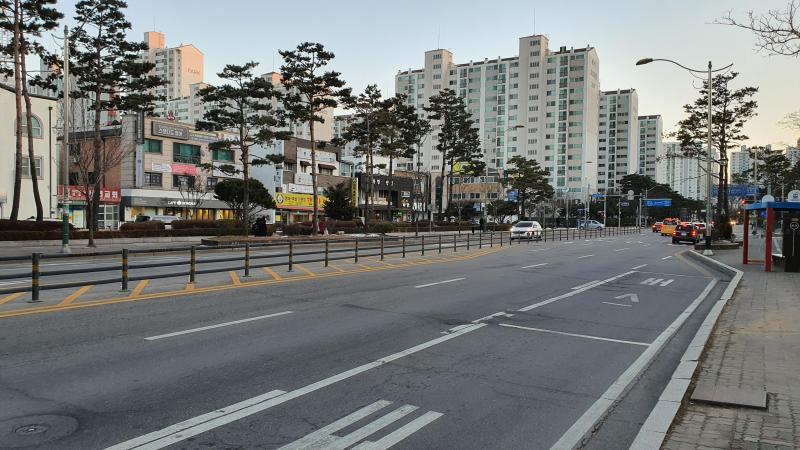 동애