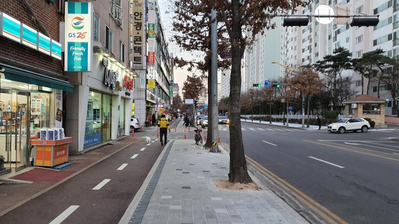 동애